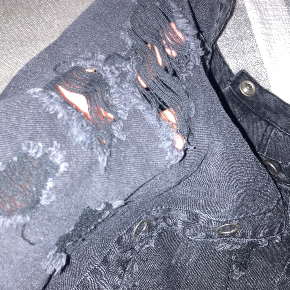 Ladies black jean skirt with pockets - Picture 6 of 11